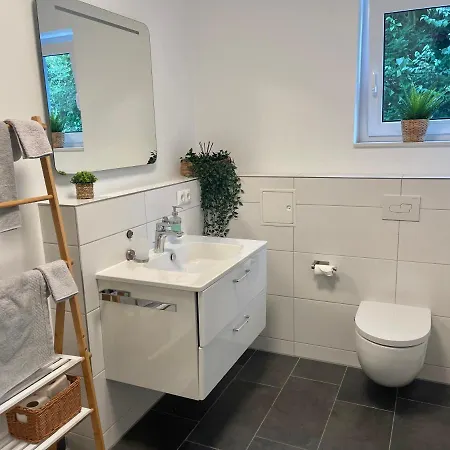 Апартаменты Modernes Und Helles Mini-haus In