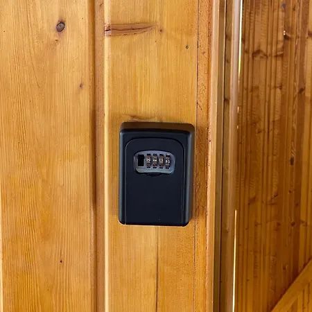 Modernes Und Helles Mini-haus In *